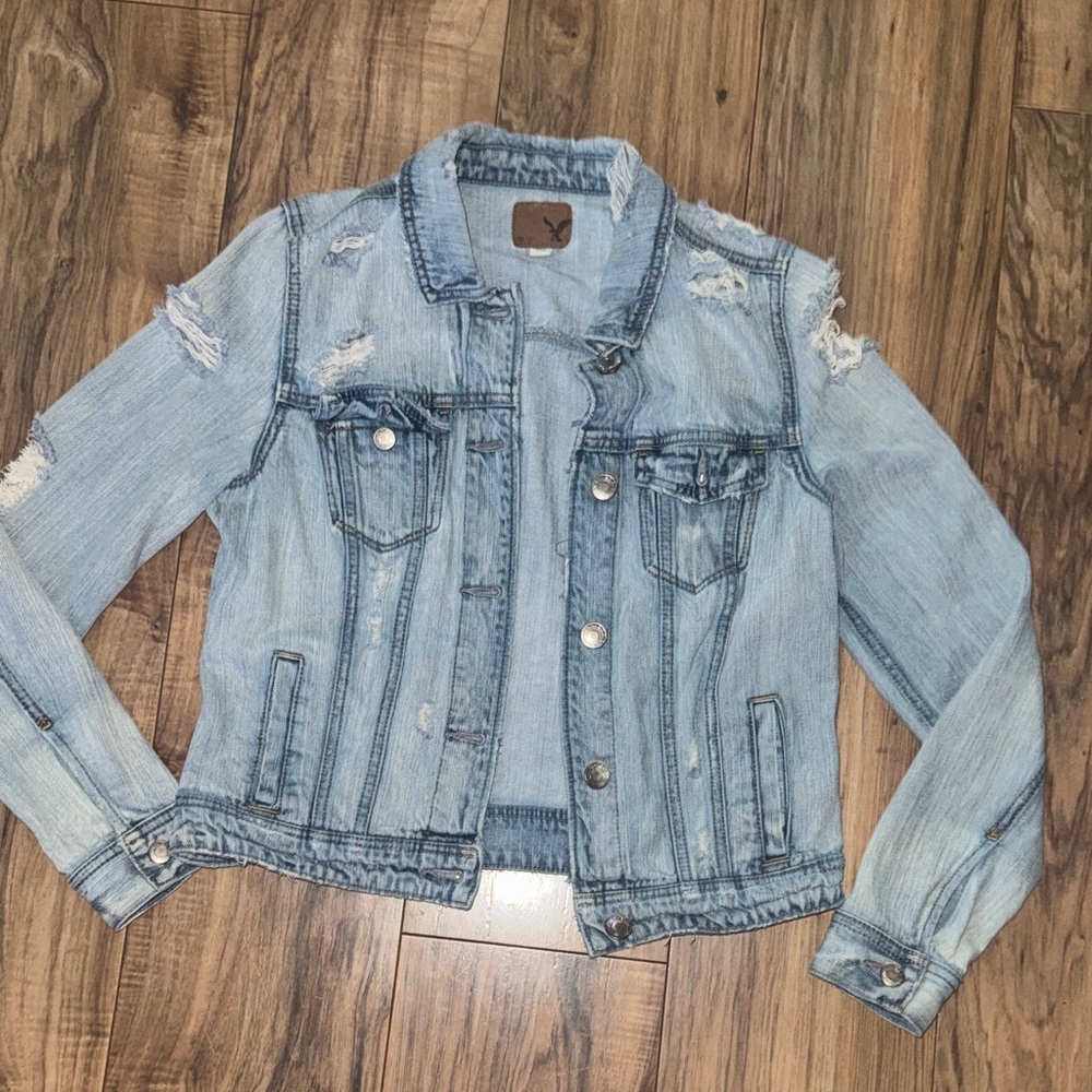 American Eagle Outfitters Light‎ Blue Denim Jacket with Brown Leather Logo Patch